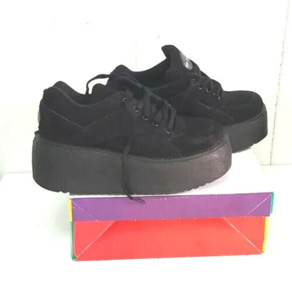 On Your Feet By Chinese Laundry Women's Vtg. Suede Platform Shoes sz 8 M - Picture 3 of 12